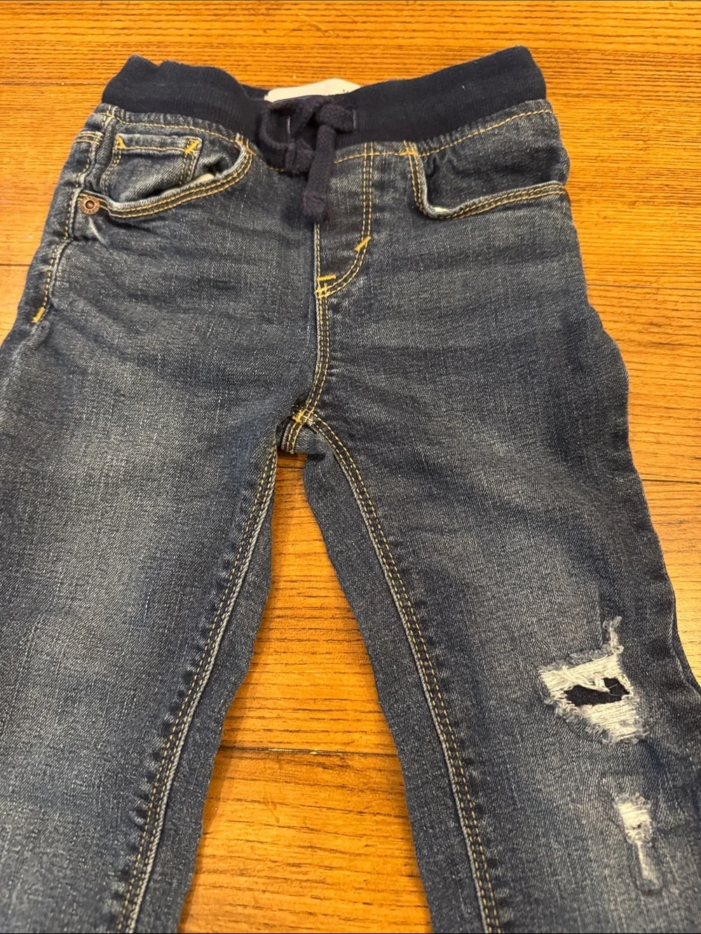 ☀️3 for $10☀️ Old Navy Distressed Jeans